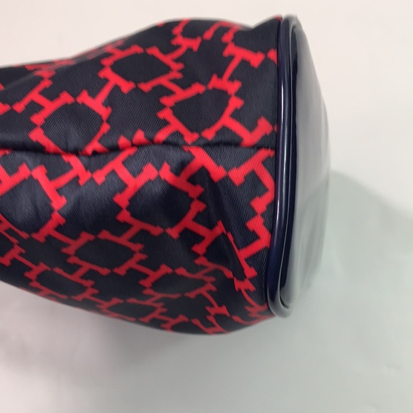 Tommy Hilfiger nylon bag in classic red and navy, EUC - Picture 5 of 12